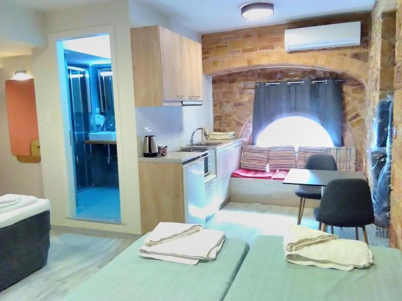 Chios City Inn Екстериор снимка