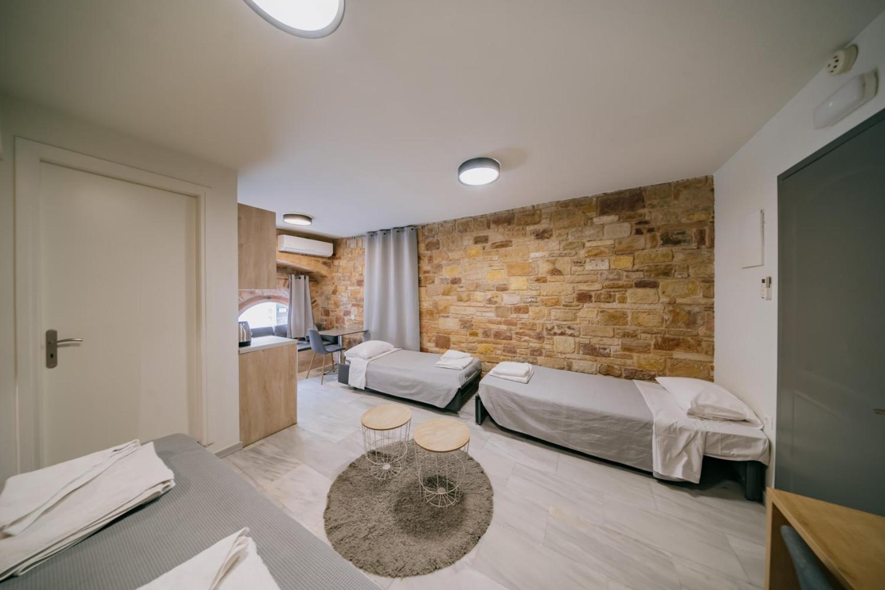 Chios City Inn Екстериор снимка