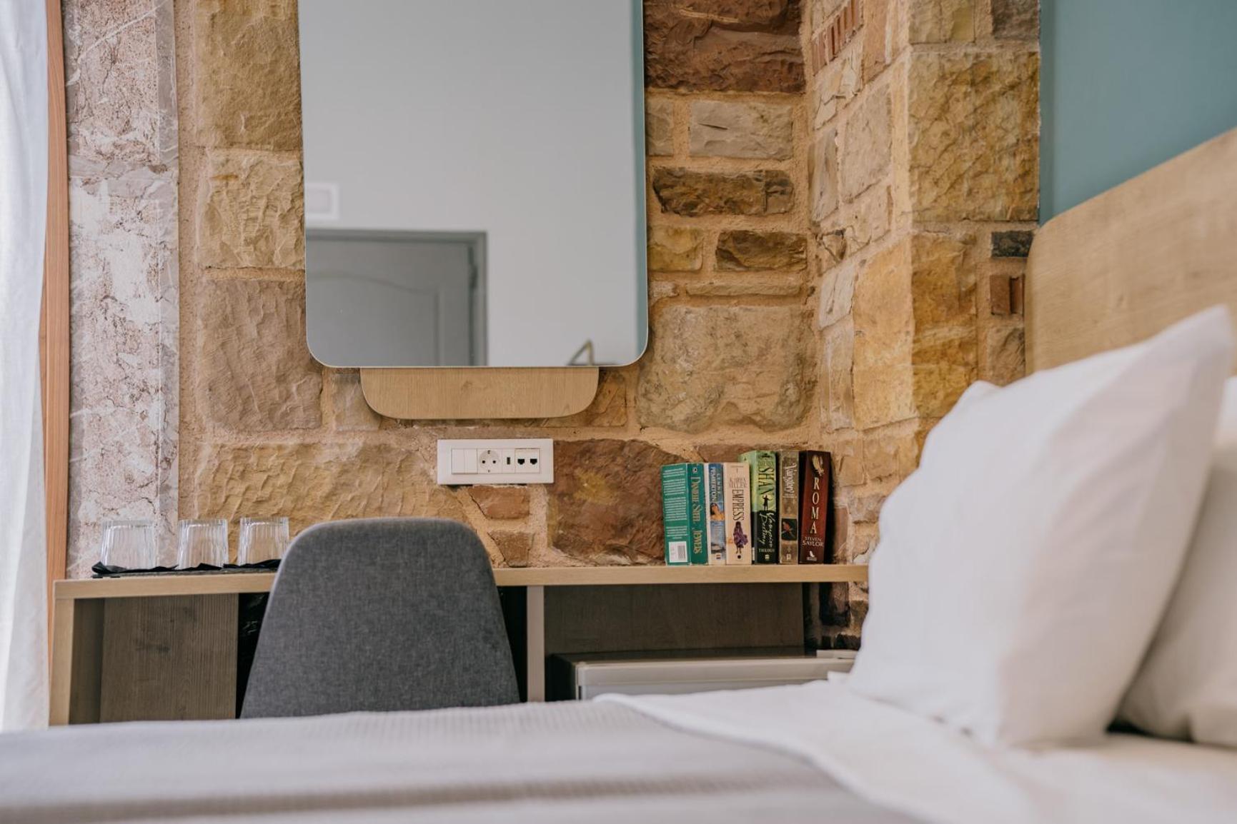 Chios City Inn Екстериор снимка