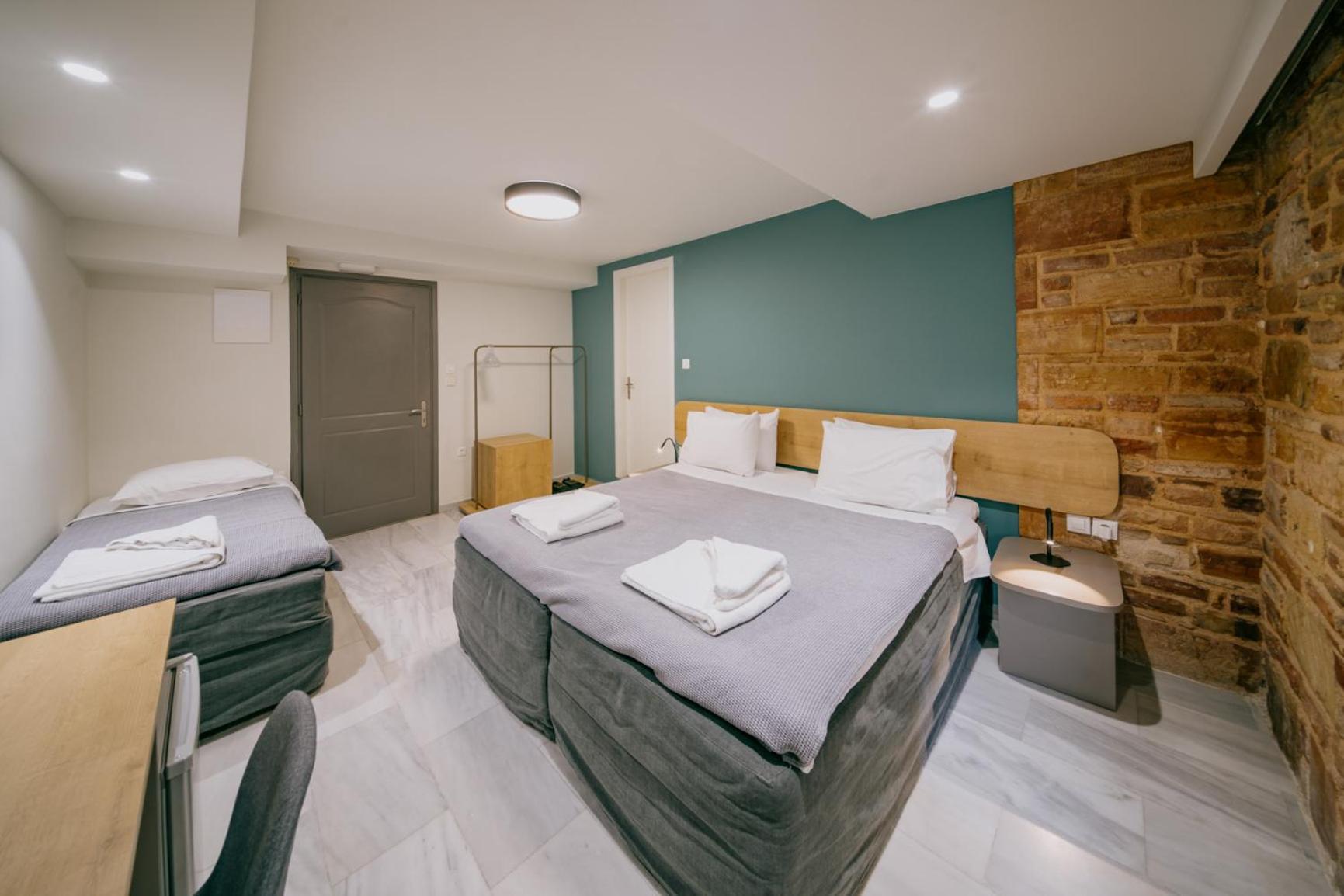 Chios City Inn Екстериор снимка